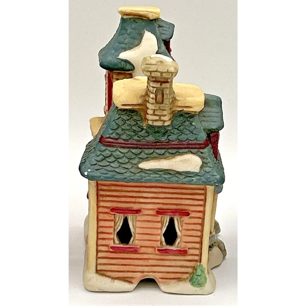 Vintage Dayton Hudson Lot of 4 Holiday Building Figurines w/ Lights‎ SKU U183